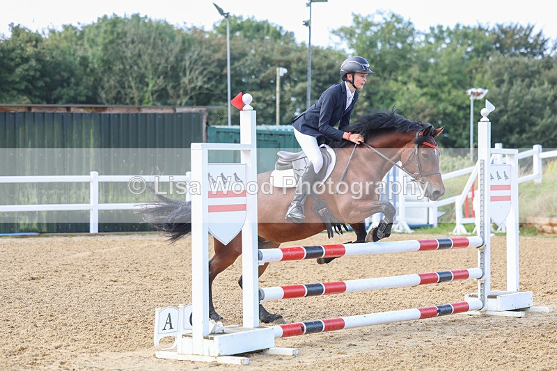 3E7A8243 - Class 4: Pony British Novice/80cm Open