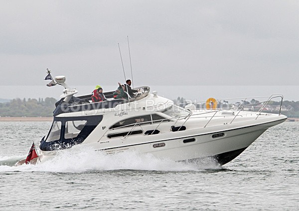 100507 RAFFLES IMG_7245 - Flybridge Cruisers