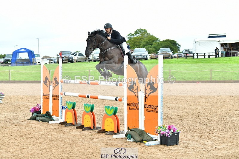 230723A-095935-10731 - Cls 4, 2 Star Small 1.30m