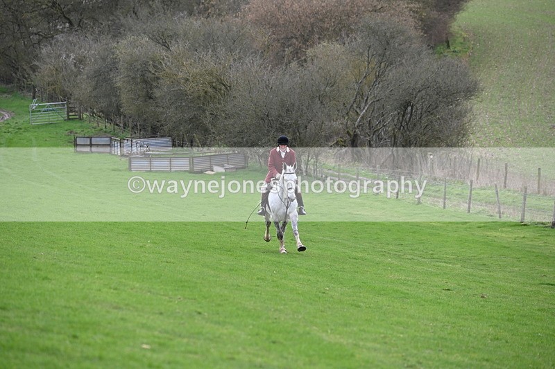 WJ6_9034 - Line Three