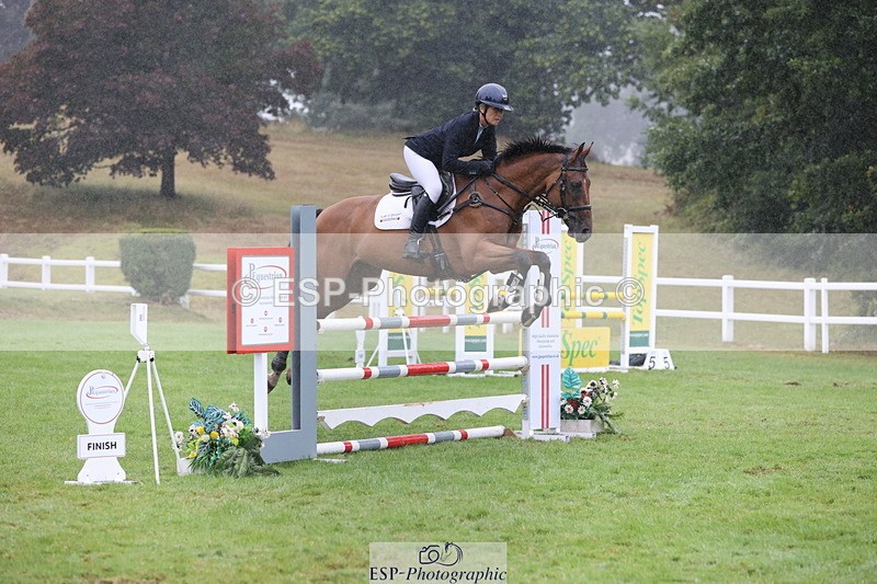 250830A-133641-06725 - Cls 16 Snr Newcomers and 1.10m Open