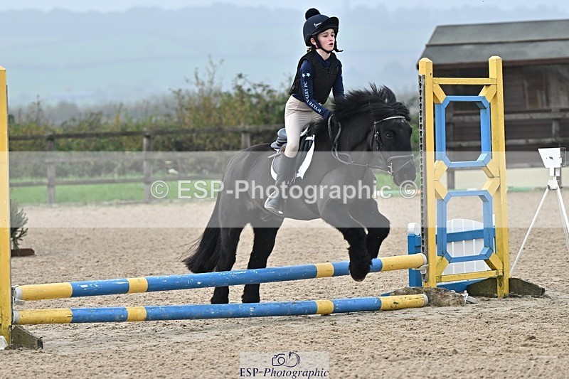 241110-101619-00233 - 40cm Showjumping