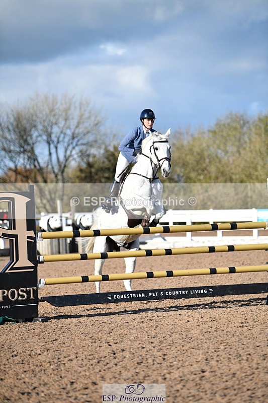 231110A-145539-00931 - Cls 6 Foxhunter & 1.20m Open