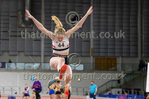 AgeInd25SAT-917828 - Field Female