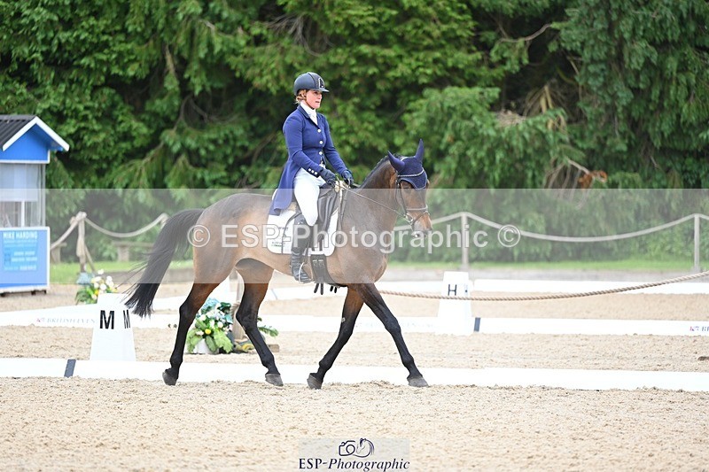 240524-114507-09009 - 521-DIVALI-Elaine_Pen