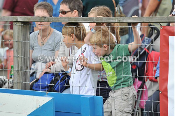 EQUISCOT 9286 - A WEE PEEK AT RHS 2013