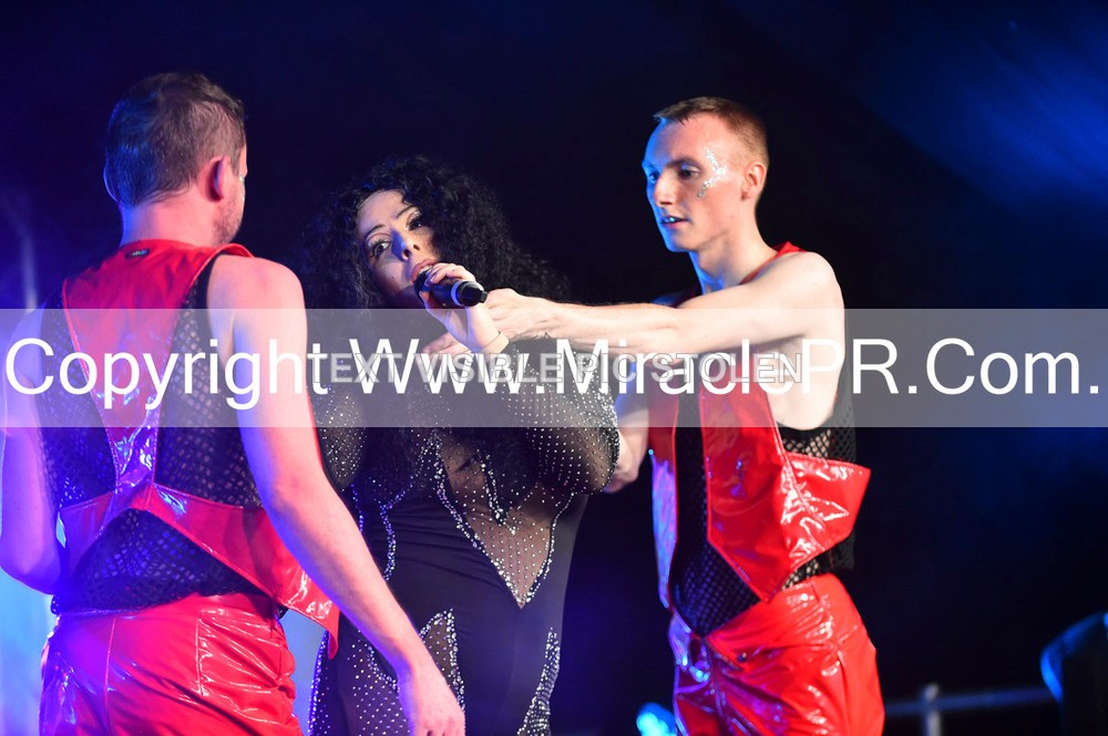 SH4_6776 - The Cher Experience