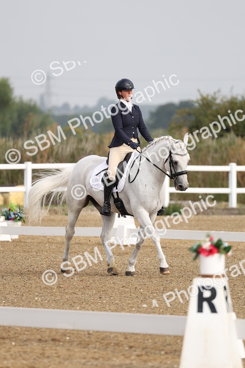 SBM_005376 - Class 6 - Novice 6 - 9.30-10.12