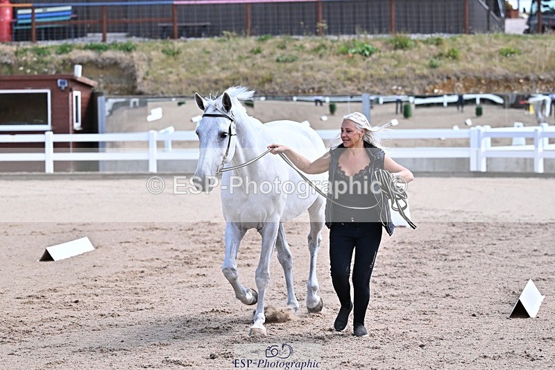 250716-124508-00144 - Trot Up 12.30 to 1.30