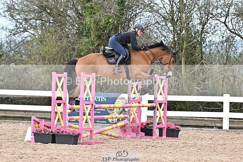 250328-105951-01358 - Cls 8 British Novice and 90cm