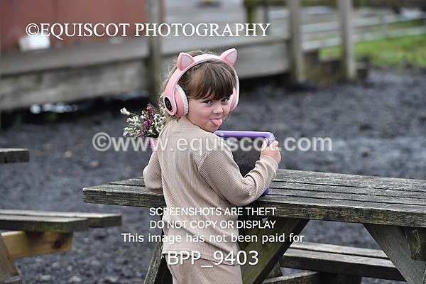 BPP_9403 - CLASS 32 MON Club/ Unaffiliated 70cms Open