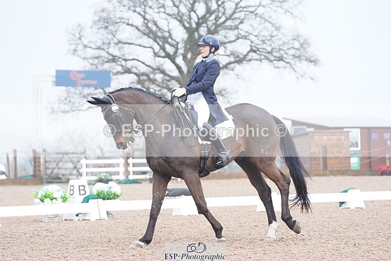 250404-081426-03725 - 018-Louise.Davison-Quamperfect