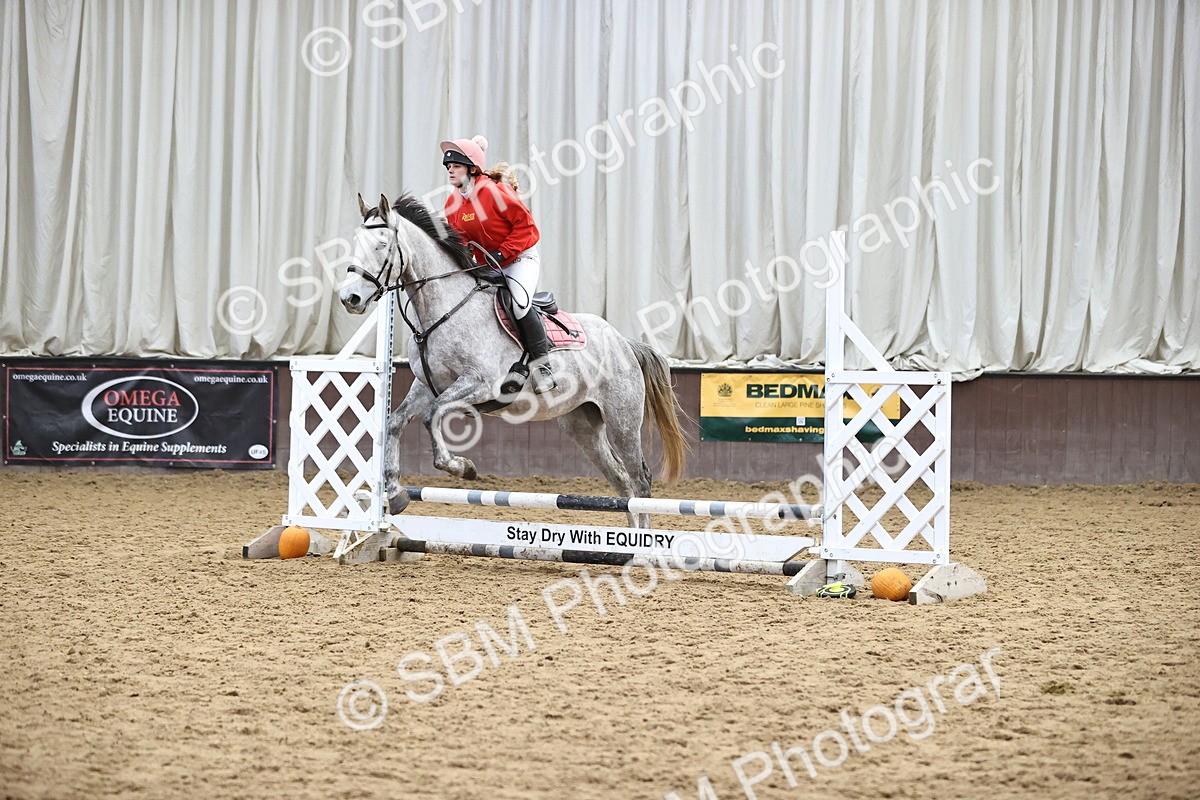 SBM_001448 - Class 3 - Horse & Hound 60cm