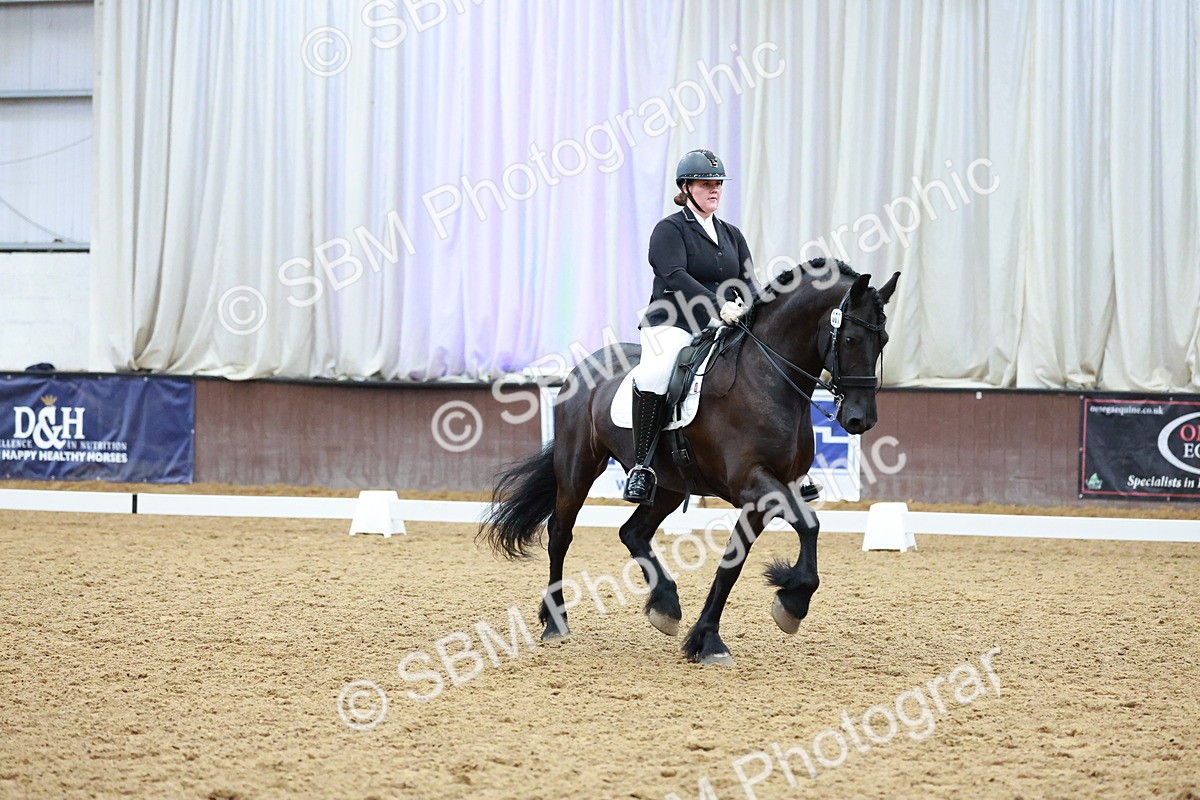 SBM_004028 - Class 12 - E2 Championship - 14.50-15.53