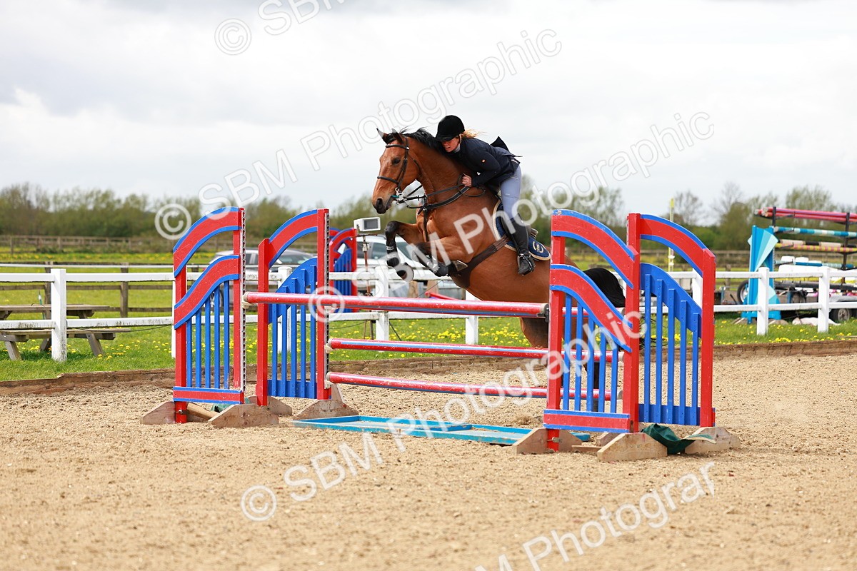 SBM_002339 - Class 10 - Senior Newcomers - 1.10m