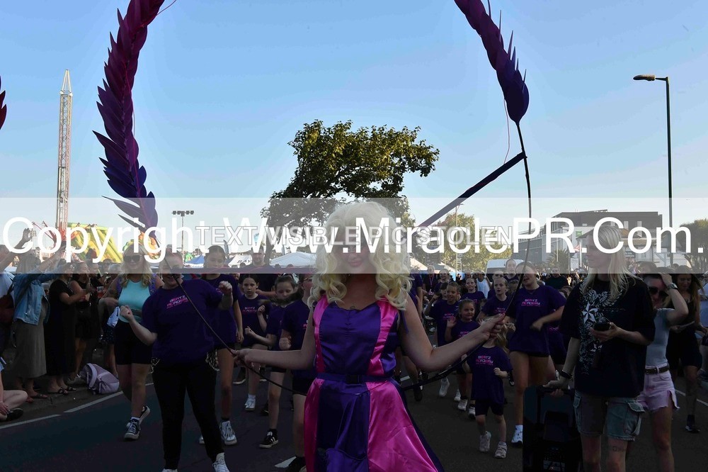 SH4_3464 - Carnival Procession.