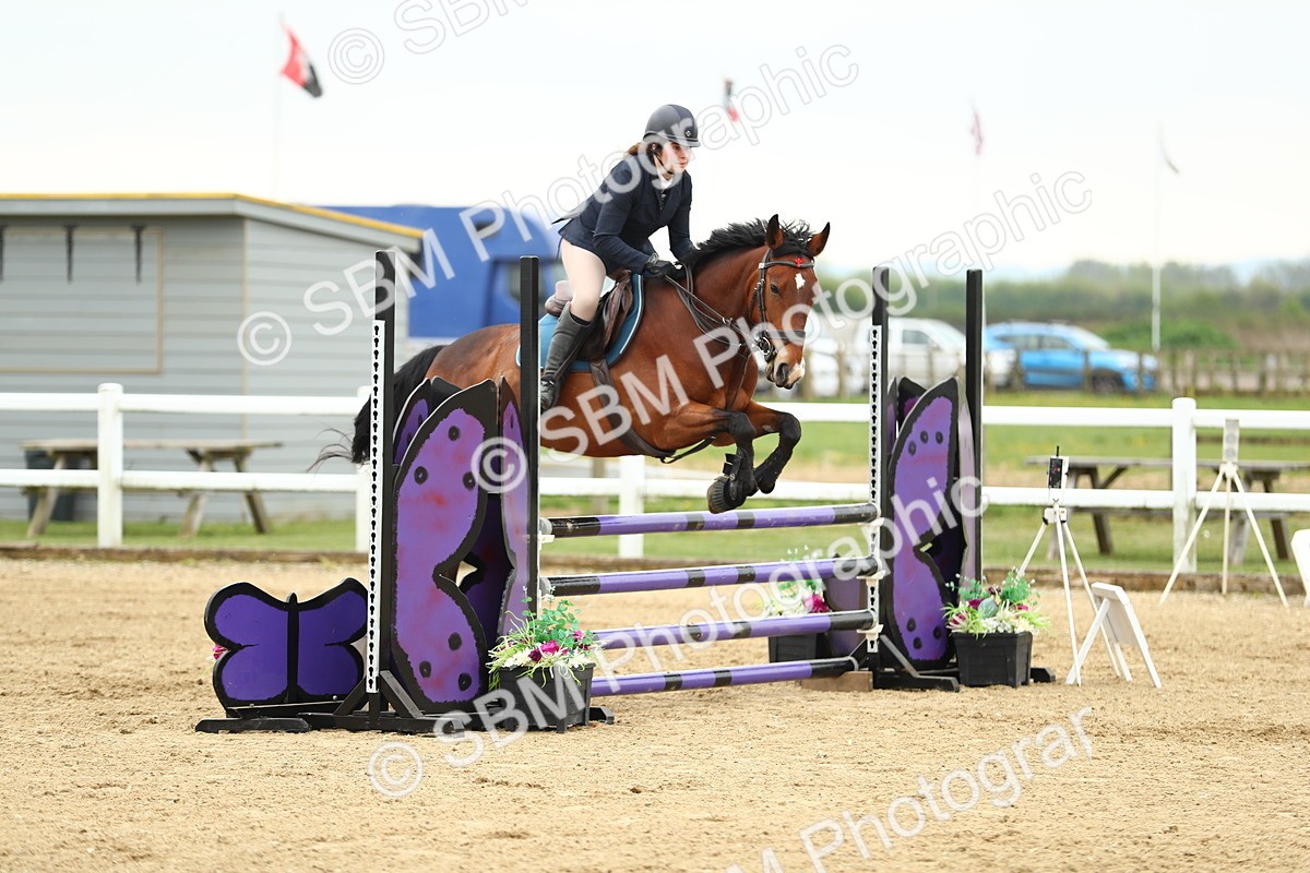 SBM_000353 - Class 2 - Senior British Novice 90cm