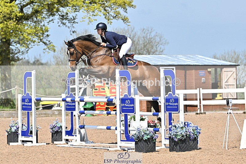 240509A-113610-01228 - Cls 9 Snr 1.20m Open