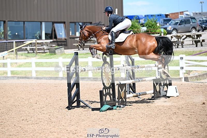 240605A-143412-00752 - Cls 4 Newcomers and 1.10m Open