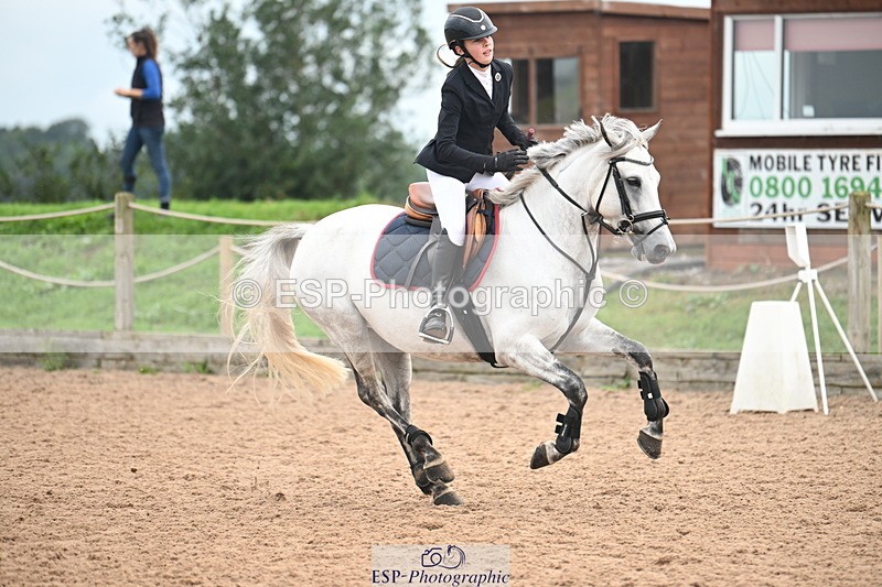 240907A-123335-01675 - Cls 3 Pony Medium Team 80cm & 90cm