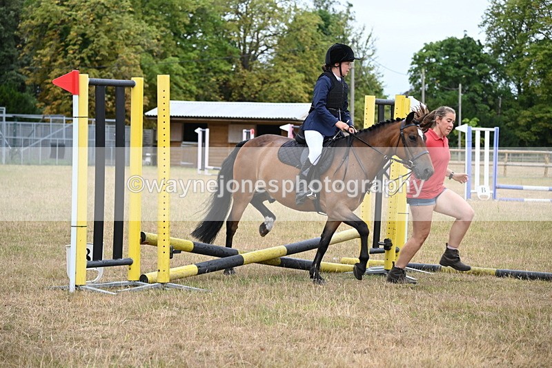 WJ6_9447 - Class 12 Minimus Jumping 45cm