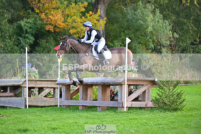 241025-124728-08314 - 109-Amber.Williams-THE.EMERALD.LILY