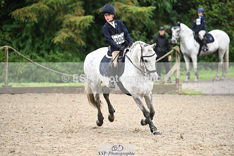 240824X-092913-23193 - 70cm Round 2 9.30 to 10.30