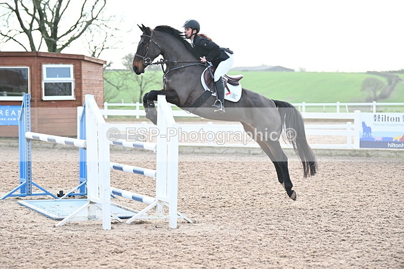 231208A-123522-00749 - Cls 5 Newcomers & 1.10m Open