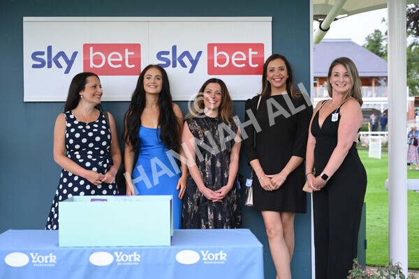 yr22072022r7-57 - Race 7 8.25pm The Sky Bet Go-Racing-In-Yorkshire Summer Festival Stakes