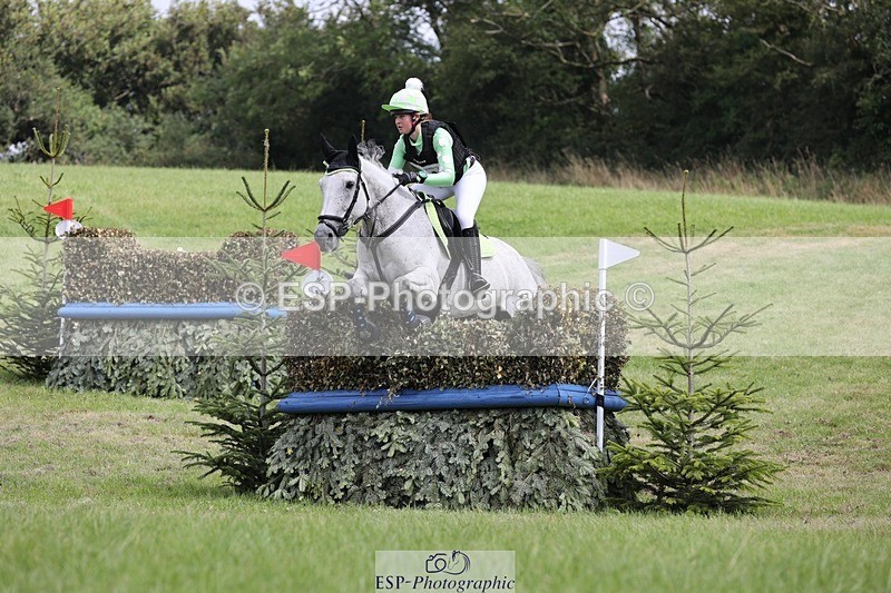 240831A-122417-02279 - 014-Caitlyn.Faull-PENNINEVIEW.SUMMER