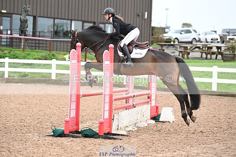 241023A-111624-00499 - Cls 1 British Novice and 90cm Open