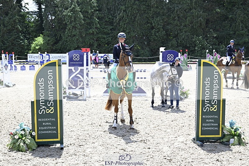 250525A-131522-17578 - Presentations Section B CCI 3 Star Long