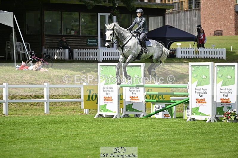 250613A-103151-00479 - Cls 1 Snr Newcomers and 1.10m Open