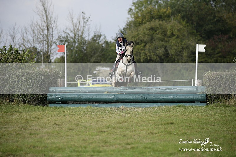  WWHT 171021 3033 - Intermediate (0.90m)  17/10/21