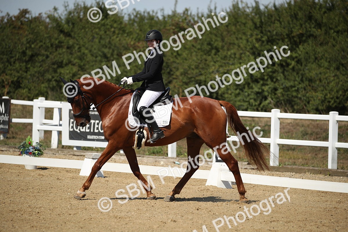 SBM_005119 - Class 11 - Novice 5 - 11.41-12.58