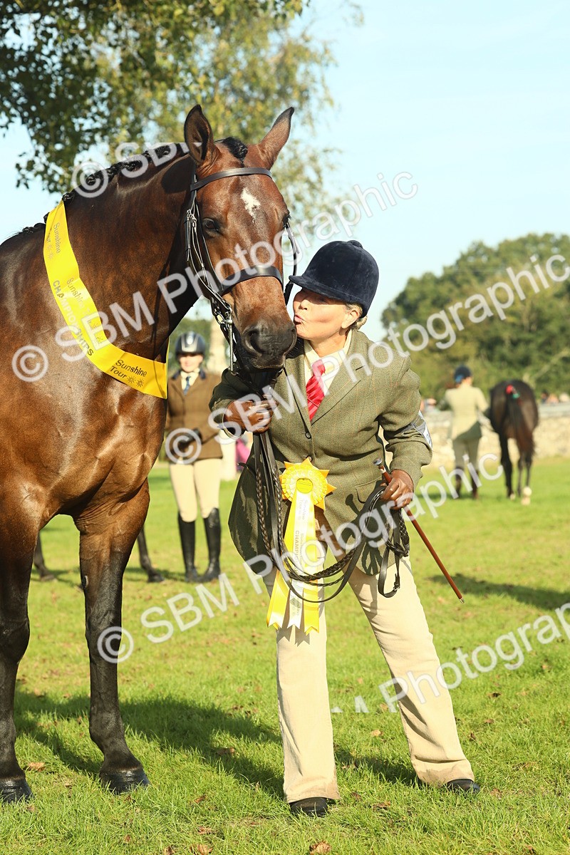 SBM_58635 - S37 - Starters In Hand Showing