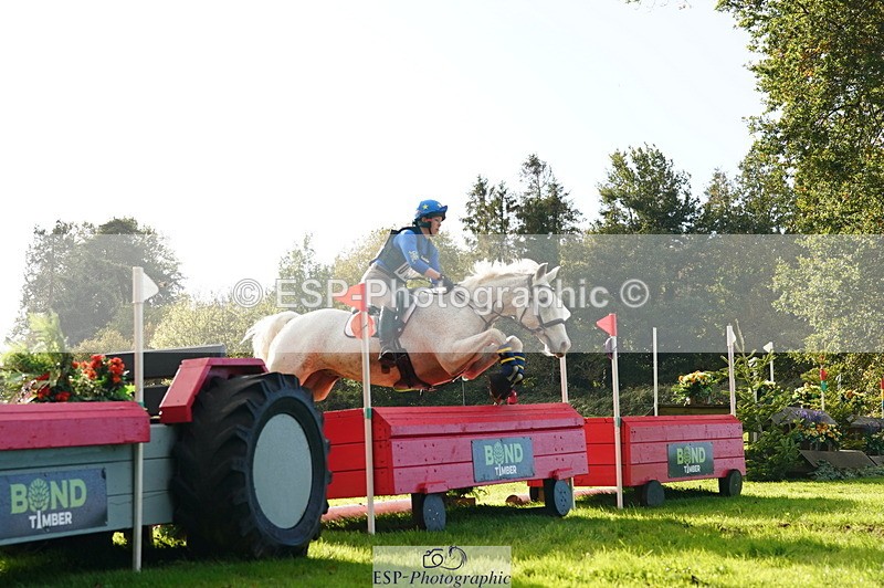 251025A-143526-21041 - G-517-Hannah.Underhill