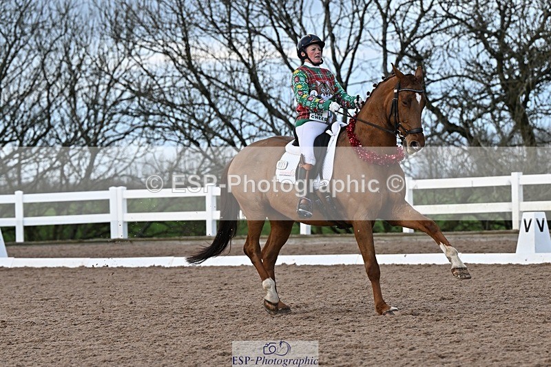 241214-151045-03133 - 137-Tyler.Bradshaw-Gijsbert