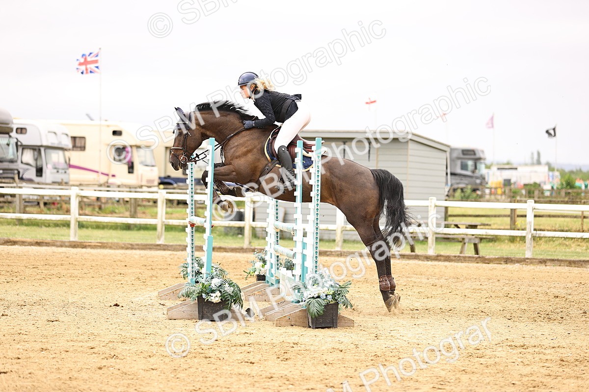 SBM_003249 - Class 21 - Senior Newcomers - 1.10m
