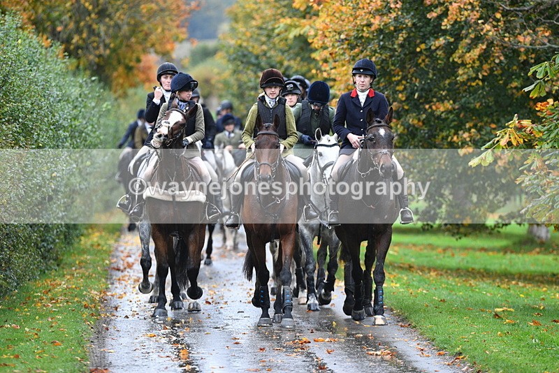 WJ5_6213 - B&B walk back for Hunt Tea !