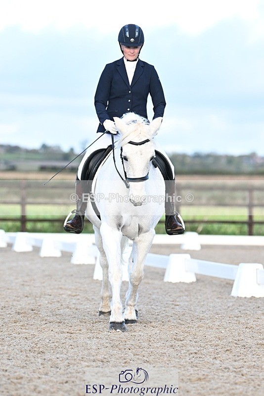 231105-144807-02476 - Cls 5 Novice 27 Start to 15.30 break