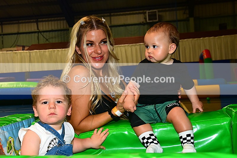 CON-138 - Joey and Ella