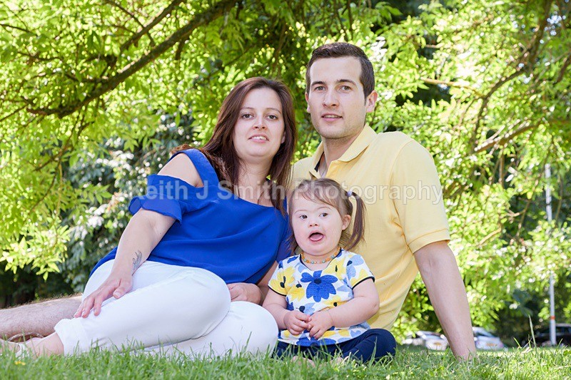 6SKJ0129 - Kelly and Family.