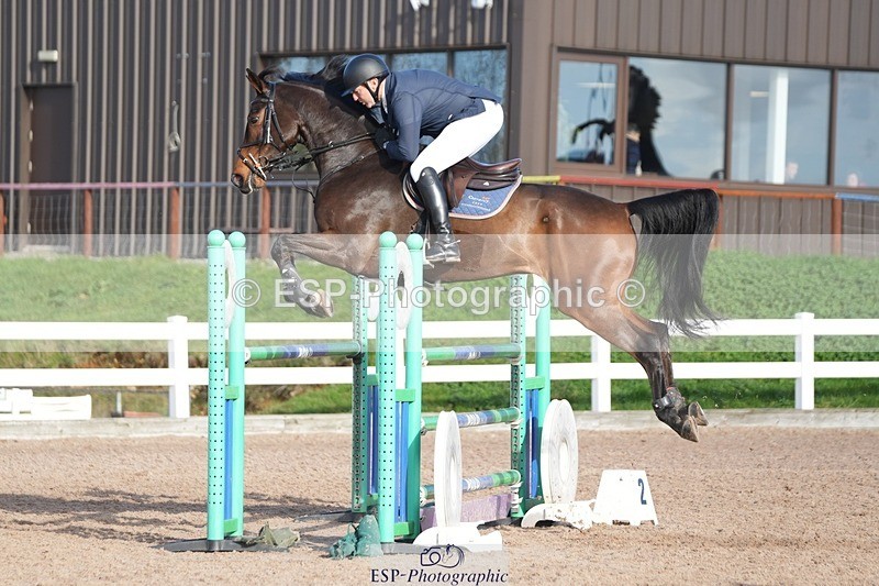 251108-125420-02595 - Cls 13 Foxhunter and 1.20m Open