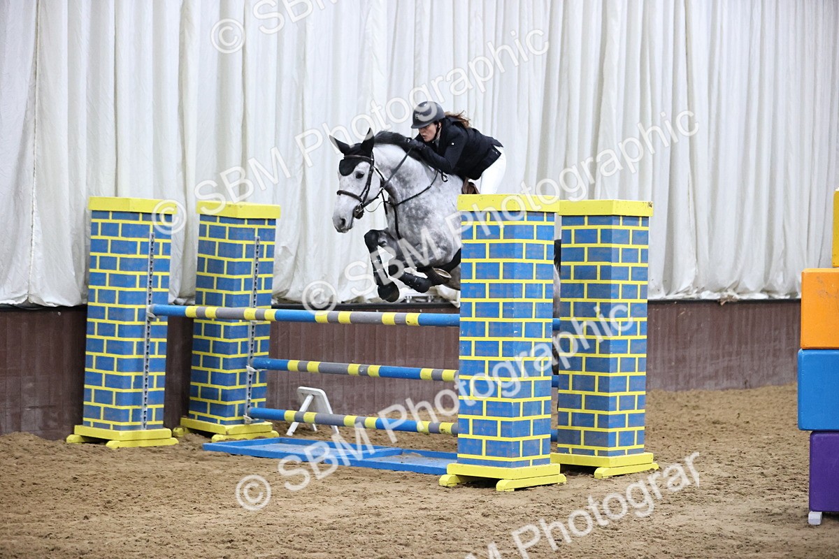 SBM_002039 - Class 4 - Senior Newcomers - 1.10m Open