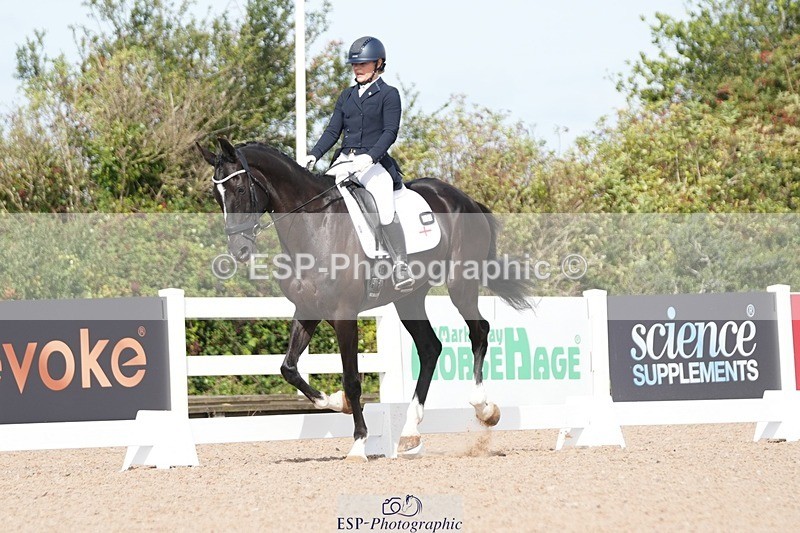 250906-115651-02071 - 034-Jasmine.SmithNigrasine.Rain