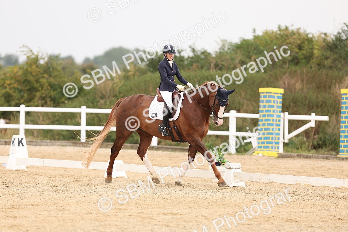 SBM_01644 - Class 9 - Novice 27 Champs