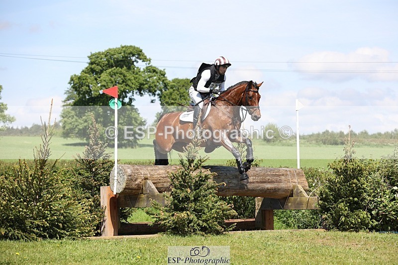 240525-110117-12547 - 324-COOMBELAND_SEMILLY-Rupert_Batting