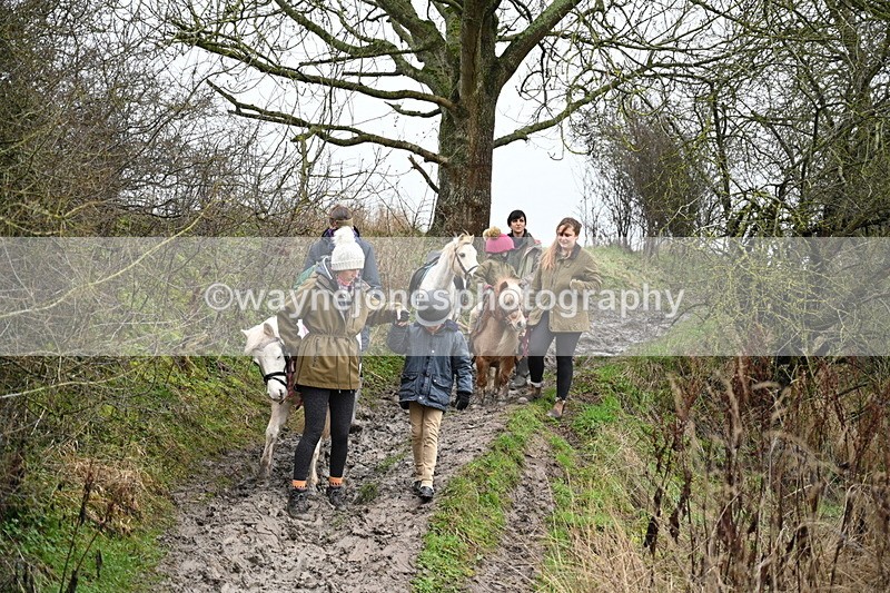 WJ7_9589 - Walk out..