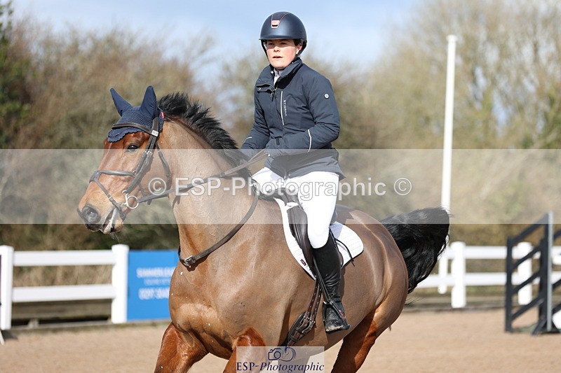 240223A-112917-00872 - Cls 4 Snr 1.05m Open